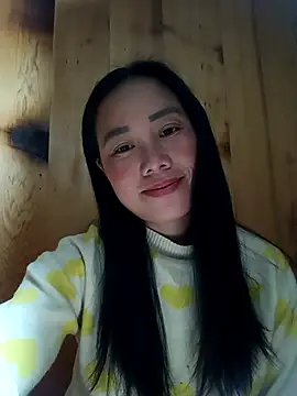 Chloe-ee online show from December 16, 2025, 11:58 am