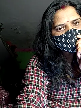 DIRTY-MOMS online show from January 8, 2026, 4:13 pm