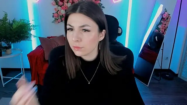 Snapshot of DiRosie chatting on May 6, 2026, 7:45 am DiRosie online show from May 6, 2026, 7:45 am
