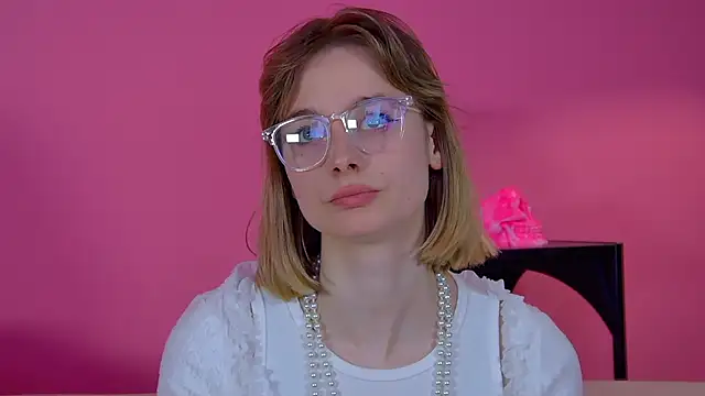 MerlinMeyer online show from March 22, 2026, 6:42 pm