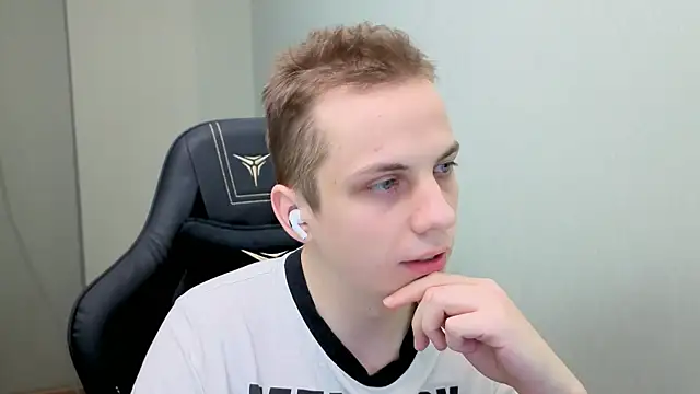 Markooaa online show from April 15, 2026, 7:58 pm