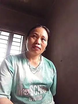 Snapshot of Maikha08 chatting on May 10, 2026, 4:27 am Maikha08 online show from May 10, 2026, 4:27 am