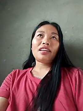 Snapshot of Maikha08 chatting on May 19, 2026, 1:56 am Maikha08 online show from May 19, 2026, 1:56 am