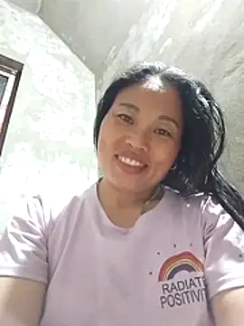 Snapshot of Maikha08 chatting on April 23, 2026, 2:08 pm Maikha08 online show from April 23, 2026, 2:08 pm