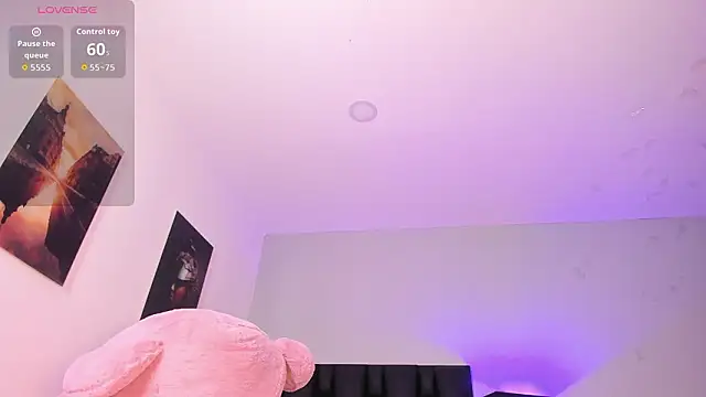 Kloebaby  online show from January 14, 2026, 10:57 pm