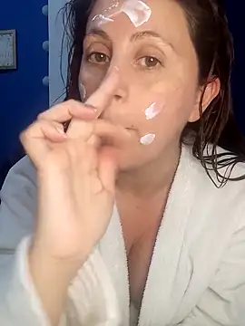 Snapshot of SofiEsteves chatting on May 24, 2026, 7:03 pm SofiEsteves online show from May 24, 2026, 7:03 pm