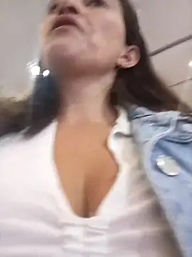 Snapshot of SAMMY_30- chatting on December 18, 2025, 2:54 pm SAMMY 30- online show from December 18, 2025, 2:54 pm