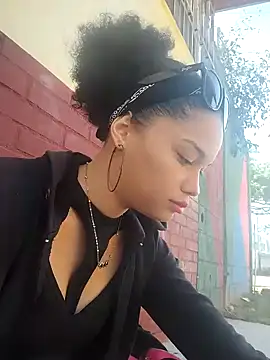 Snapshot of ChloeRaviss_ chatting on December 20, 2025, 3:26 pm ChloeRaviss online show from December 20, 2025, 3:26 pm