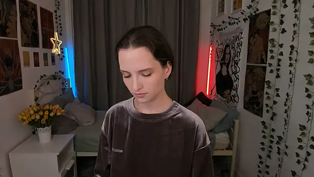 Ariadna Shy online show from September 13, 2025, 10:21 pm