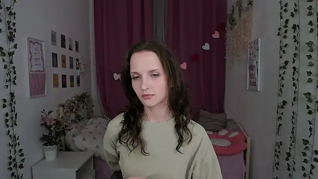 Snapshot of Ariadna_Shy chatting on July 20, 2026, 11:29 pm Ariadna Shy online show from July 20, 2026, 11:29 pm
