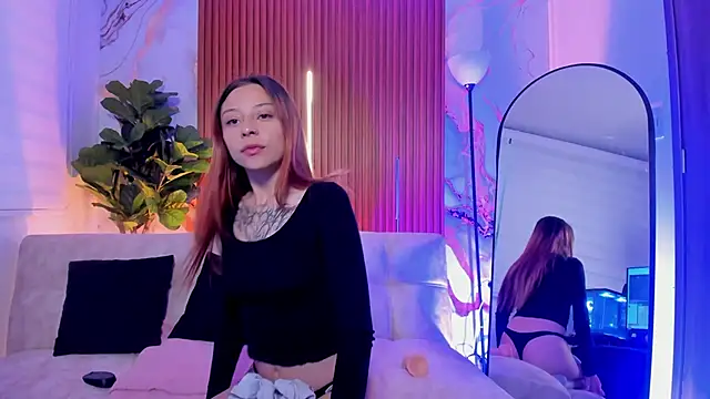 Nickie reed  online show from January 5, 2026, 8:45 pm