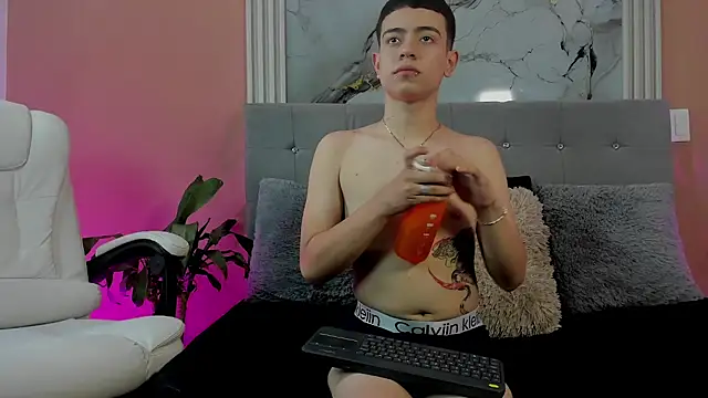 alex xhunter online show from April 10, 2026, 7:21 pm