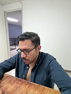 AdrianGarcia89 online show from April 9, 2026, 6:19 am