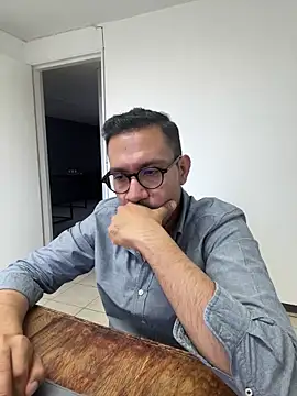 Snapshot of AdrianGarcia89 chatting on April 25, 2026, 12:46 am AdrianGarcia89 online show from April 25, 2026, 12:46 am