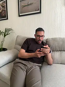 Snapshot of AdrianGarcia89 chatting on April 18, 2026, 7:07 pm AdrianGarcia89 online show from April 18, 2026, 7:07 pm
