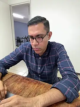 Snapshot of AdrianGarcia89 chatting on June 10, 2026, 1:07 am AdrianGarcia89 online show from June 10, 2026, 1:07 am