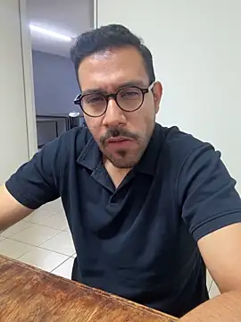 Snapshot of AdrianGarcia89 chatting on May 8, 2026, 1:09 am AdrianGarcia89 online show from May 8, 2026, 1:09 am