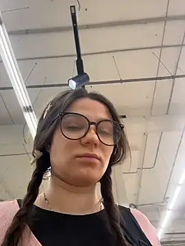 Niki Hug online show from January 18, 2026, 10:29 am