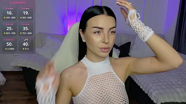 Snapshot of Lady_charm__ chatting on May 20, 2026, 5:26 am Lady charm online show from May 20, 2026, 5:26 am