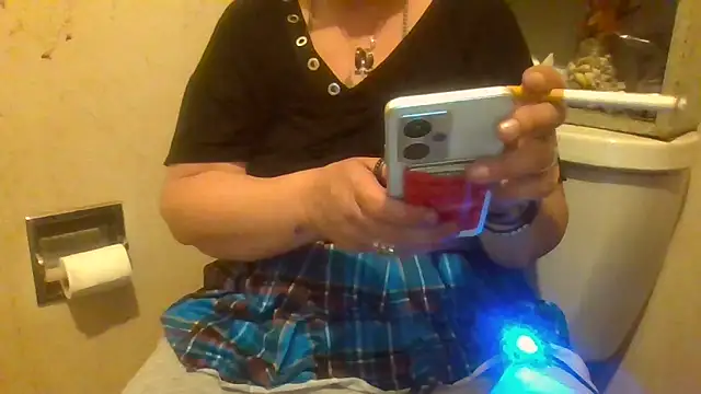 becky1111 online show from June 14, 2026, 10:00 pm