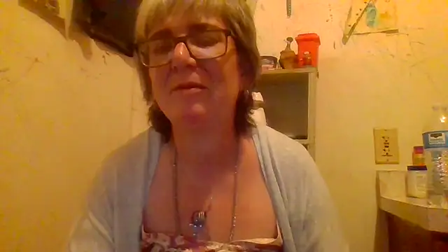 becky1111 online show from June 14, 2026, 1:13 am