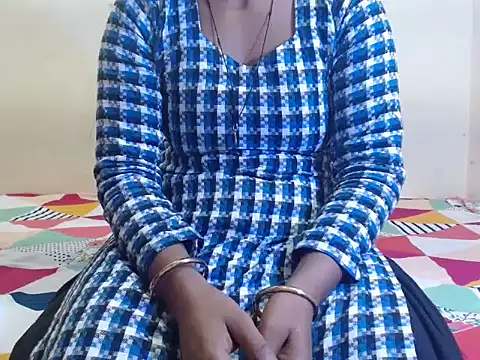 Snapshot of surbhi01 chatting on December 19, 2025, 7:22 am surbhi01 online show from December 19, 2025, 7:22 am