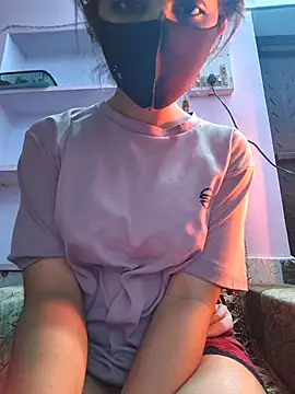 Snapshot of kinsu4763 chatting on January 15, 2026, 2:15 am kinsu4763 online show from January 15, 2026, 2:15 am