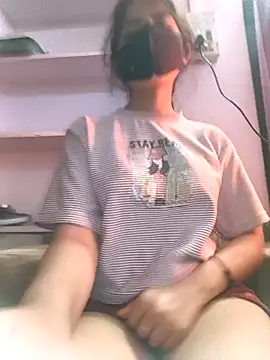 Snapshot of kinsu4763 chatting on February 8, 2026, 4:32 am kinsu4763 online show from February 8, 2026, 4:32 am