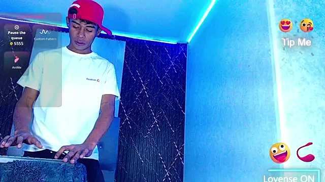 Snapshot of Yoim_Williams chatting on January 10, 2026, 12:39 am Yoim Williams online show from January 10, 2026, 12:39 am