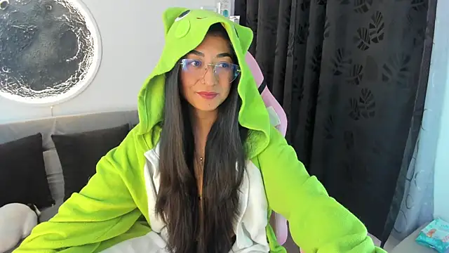 luna martii online show from January 10, 2026, 5:36 am