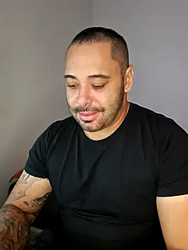 drlluis online show from December 19, 2025, 2:08 pm