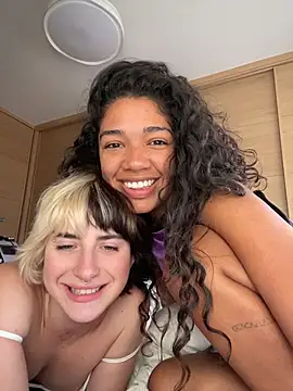 MikaScarlet online show from April 7, 2026, 5:37 pm