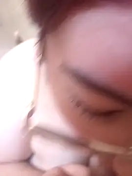 Snapshot of izus17 chatting on February 14, 2026, 4:18 pm izus17 online show from February 14, 2026, 4:18 pm