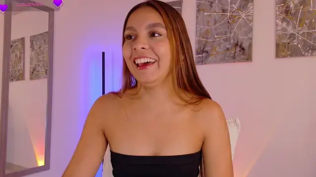 Nicollewest1 online show from July 12, 2026, 7:04 pm