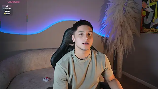 Noah Clarkk online show from July 16, 2026, 5:43 pm
