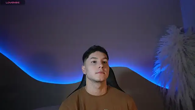 Noah Clarkk online show from July 12, 2026, 5:25 pm
