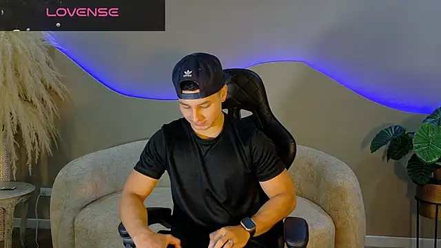 Noah Clarkk online show from July 2, 2026, 5:41 pm