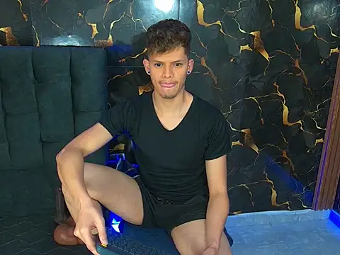 Snapshot of davilap_toyboy chatting on January 15, 2026, 11:57 am davilap toyboy online show from January 15, 2026, 11:57 am