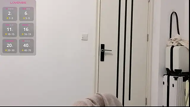 Snapshot of Mona-u chatting on January 19, 2026, 6:50 am Mona-u online show from January 19, 2026, 6:50 am