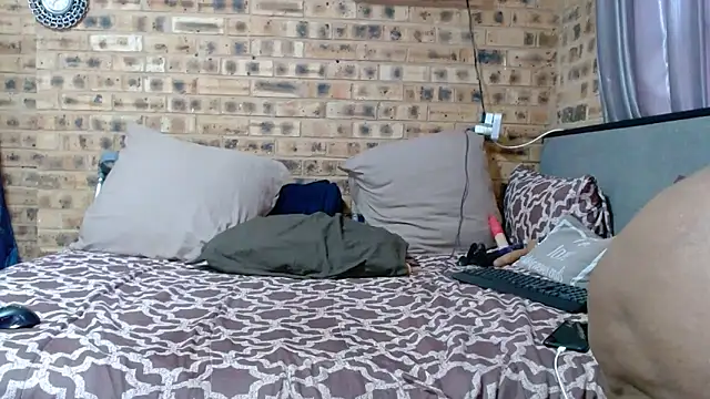 AFRICANBOOTYLICIOUS online show from February 9, 2026, 12:36 pm