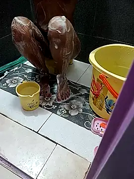 notyg240 online show from April 25, 2026, 1:52 am