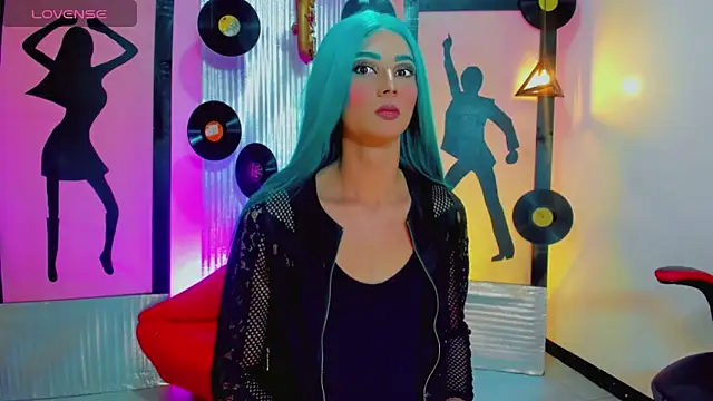 Sharlo  online show from January 14, 2026, 3:21 am