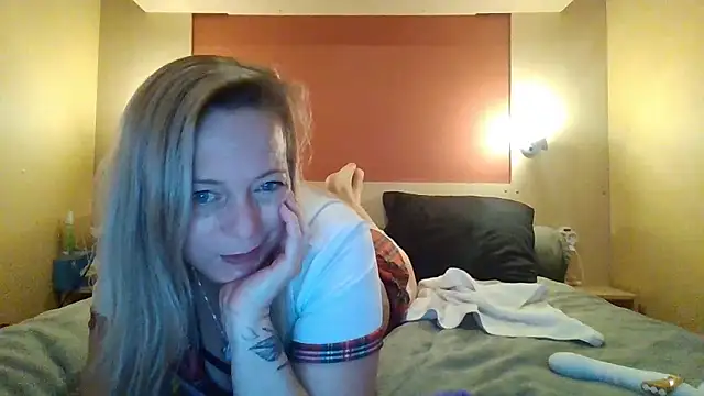 Snapshot of Miss-Chupagirly chatting on January 13, 2026, 10:24 pm Miss-Chupagirly online show from January 13, 2026, 10:24 pm