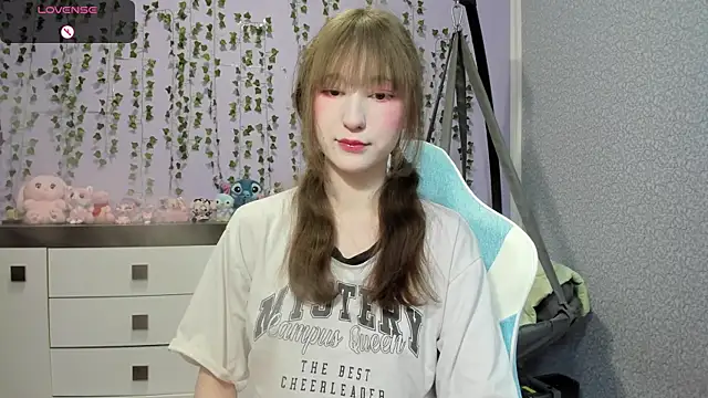 Snapshot of Yoonhee_ki chatting on July 6, 2026, 2:02 pm Yoonhee ki online show from July 6, 2026, 2:02 pm
