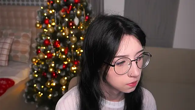 DeliaLoma online show from January 8, 2026, 5:24 am