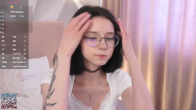 DeliaLoma online show from March 17, 2026, 6:16 am