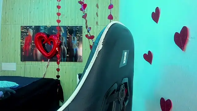 dolly boob online show from February 27, 2026, 5:07 am