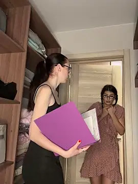 Snapshot of RussianGirls_ chatting on April 7, 2026, 1:24 pm RussianGirls online show from April 7, 2026, 1:24 pm