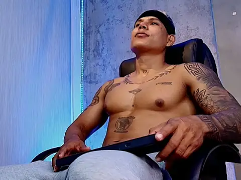 Snapshot of oruz_stud chatting on February 4, 2026, 3:40 pm oruz stud online show from February 4, 2026, 3:40 pm