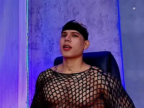 Snapshot of oruz_stud chatting on February 7, 2026, 2:36 pm oruz stud online show from February 7, 2026, 2:36 pm